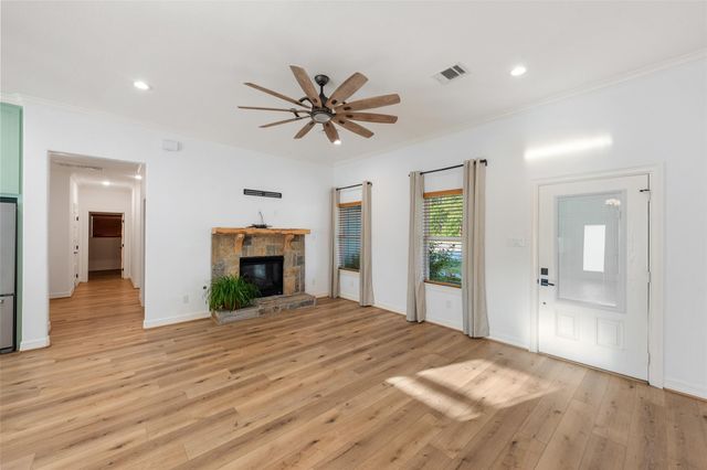 140 Faulkner Avenue, Coldspring, TX 77331