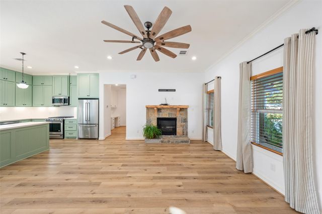 140 Faulkner Avenue, Coldspring, TX 77331