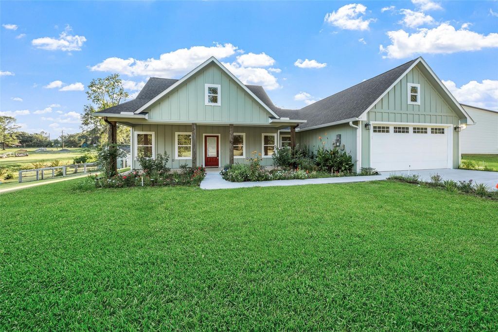 140 Faulkner Avenue, Coldspring, TX 77331