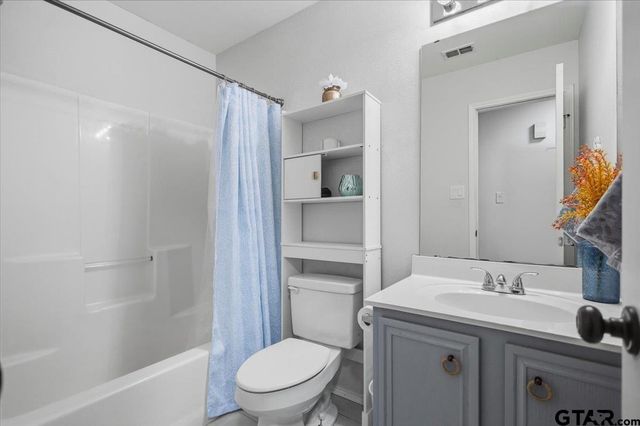 261 Frederick Cir, Flint, TX 75762
