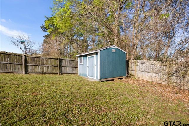 261 Frederick Cir, Flint, TX 75762