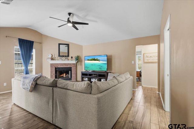261 Frederick Cir, Flint, TX 75762