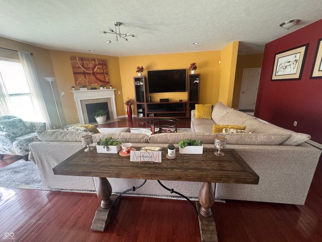 9208 Branch View Drive, Indianapolis, IN 46234