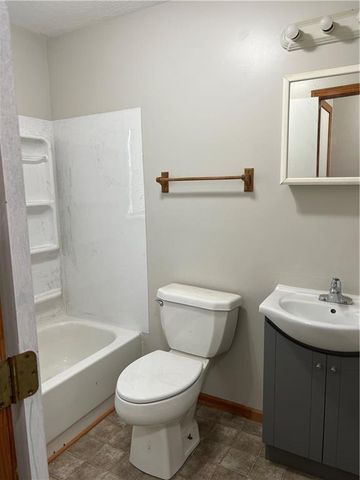 1019 N 9th Street, Leavenworth, KS 66048