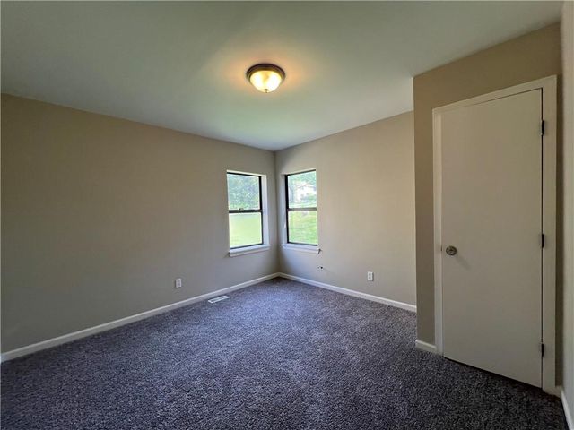 1019 N 9th Street, Leavenworth, KS 66048