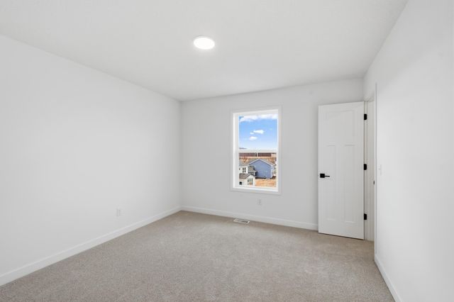 8635 183rd Street W, Lakeville, MN 55044