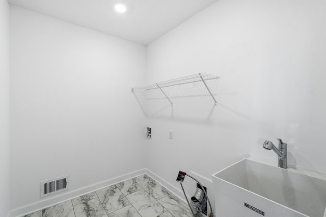 8635 183rd Street W, Lakeville, MN 55044