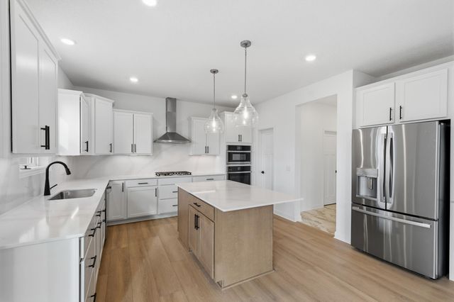 8635 183rd Street W, Lakeville, MN 55044