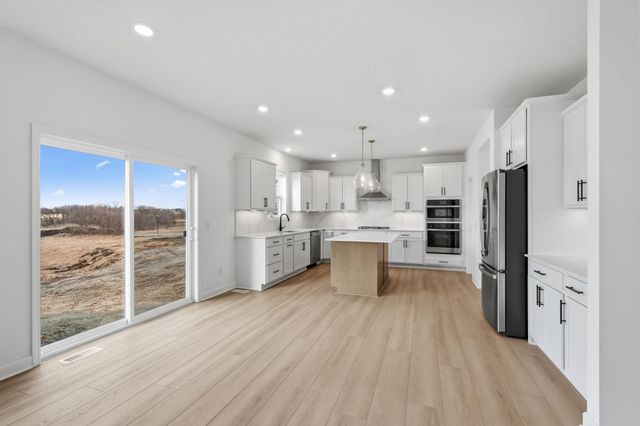 8635 183rd Street W, Lakeville, MN 55044