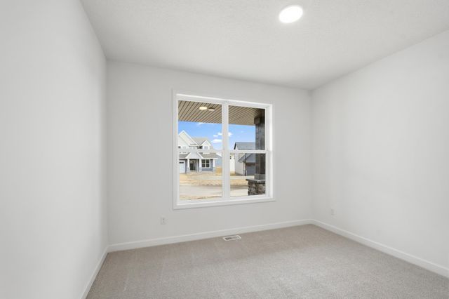 8635 183rd Street W, Lakeville, MN 55044