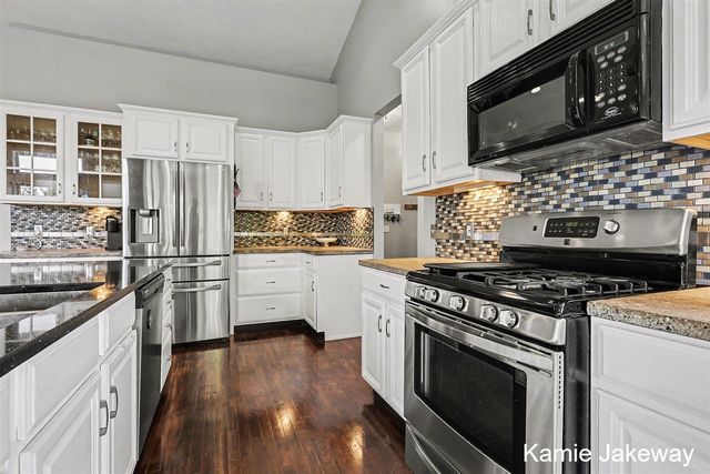 5093 Clear Ridge Drive, Ada, MI 49301