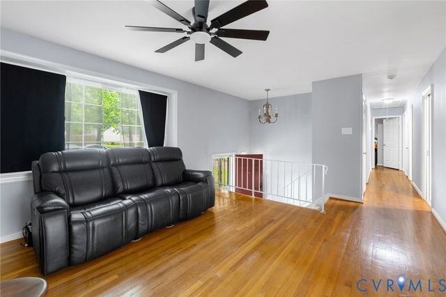 1925 Forestdale Dr, Midlothian, VA 23235
