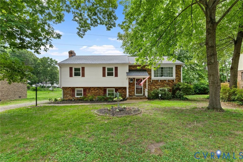 1925 Forestdale Dr, Midlothian, VA 23235