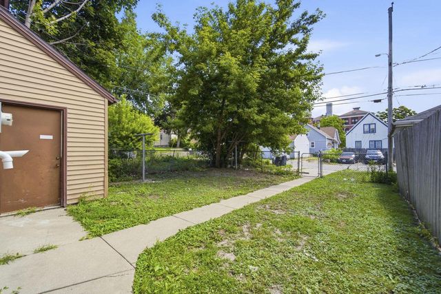 3156 N 24TH PLACE, Milwaukee, WI 53206