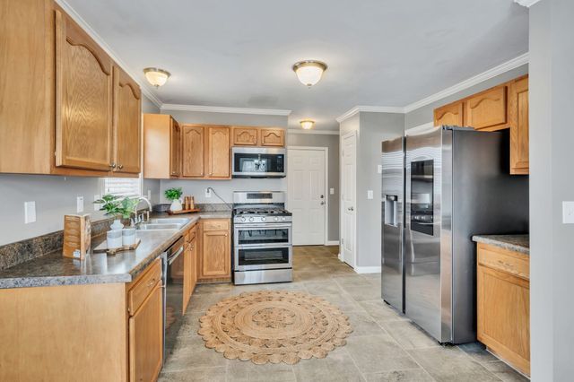 110 Marty Ln, White Bluff, TN 37187