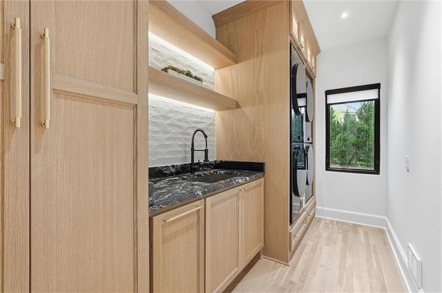 2608 W 118th Street, Leawood, KS 66211