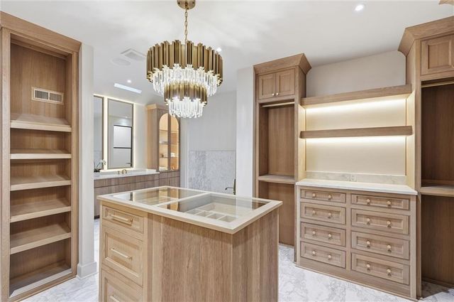 2608 W 118th Street, Leawood, KS 66211