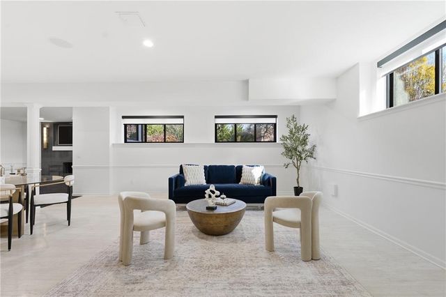 2608 W 118th Street, Leawood, KS 66211