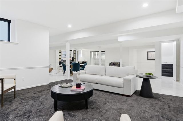 2608 W 118th Street, Leawood, KS 66211