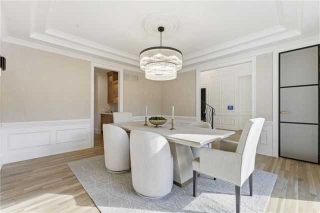 2608 W 118th Street, Leawood, KS 66211