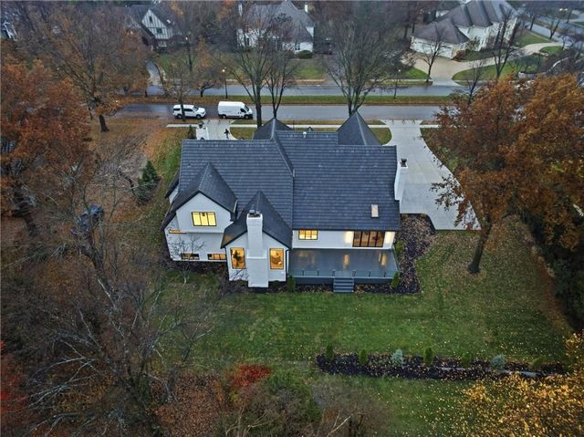 2608 W 118th Street, Leawood, KS 66211