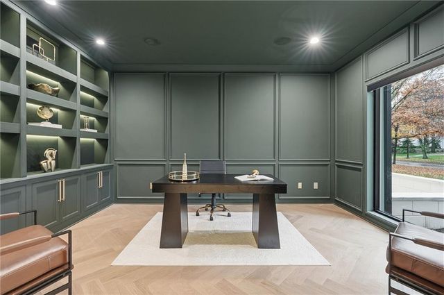 2608 W 118th Street, Leawood, KS 66211