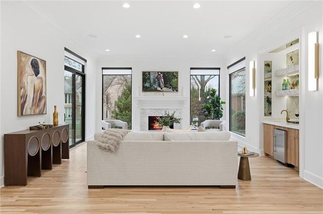 2608 W 118th Street, Leawood, KS 66211