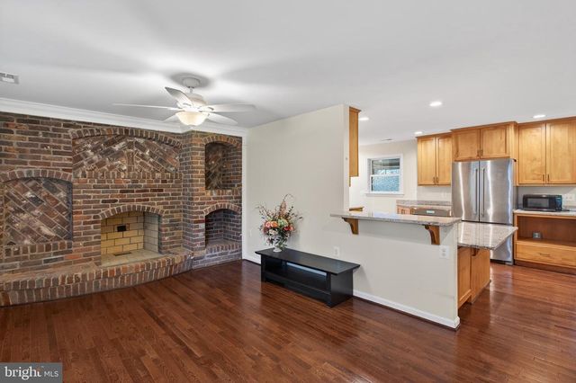 1116 SUMMIT AVE, Front Royal, VA 22630