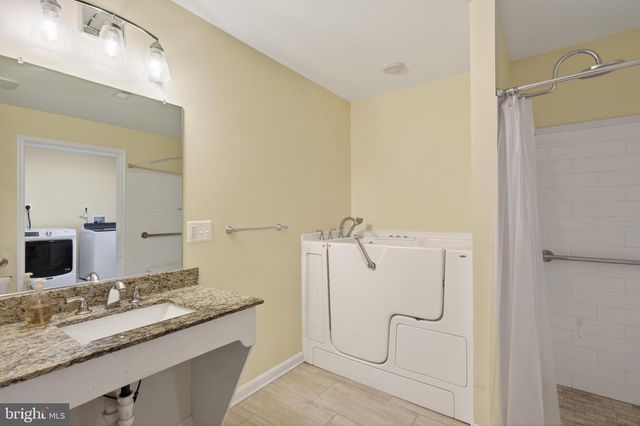 1116 SUMMIT AVE, Front Royal, VA 22630