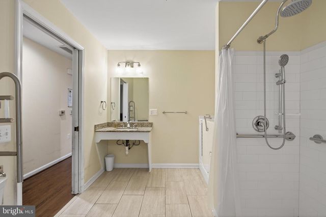 1116 SUMMIT AVE, Front Royal, VA 22630