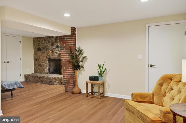 1116 SUMMIT AVE, Front Royal, VA 22630