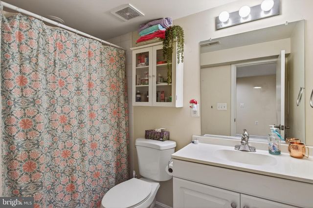 1116 SUMMIT AVE, Front Royal, VA 22630