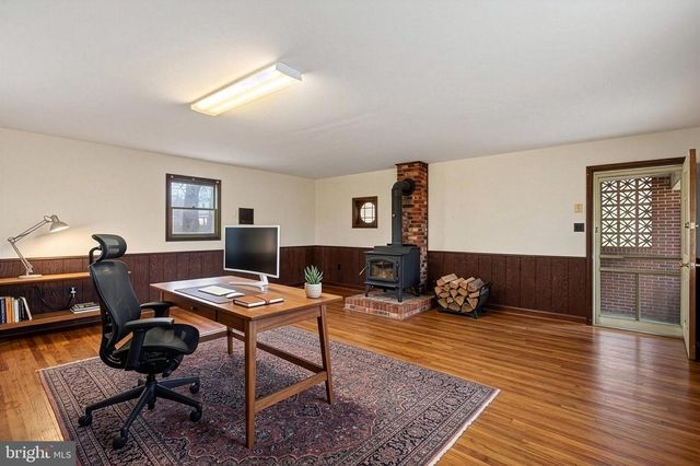 1116 SUMMIT AVE, Front Royal, VA 22630