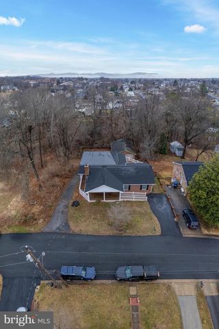 1116 SUMMIT AVE, Front Royal, VA 22630