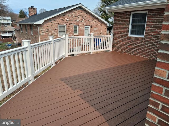 1116 SUMMIT AVE, Front Royal, VA 22630