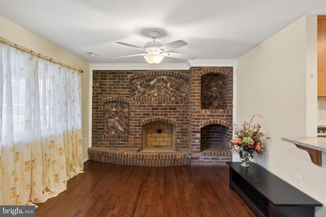 1116 SUMMIT AVE, Front Royal, VA 22630