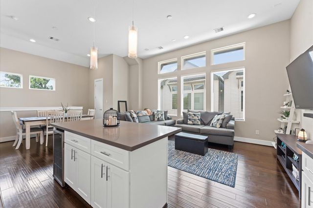 2422 Cochran Street, Houston, TX 77009