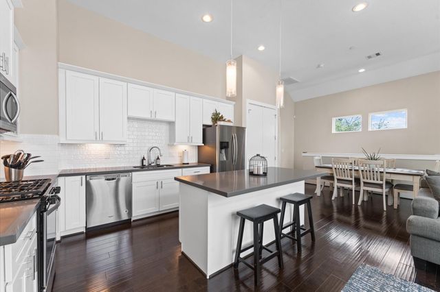 2422 Cochran Street, Houston, TX 77009