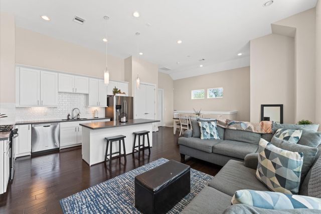 2422 Cochran Street, Houston, TX 77009