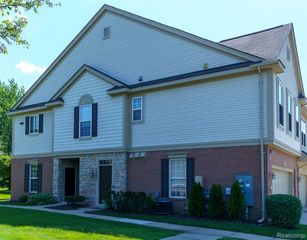 1803 Pinecroft Drive, Canton Charter Township, MI 48188
