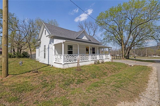 255 Wheeler Street, West Fork, AR 72774