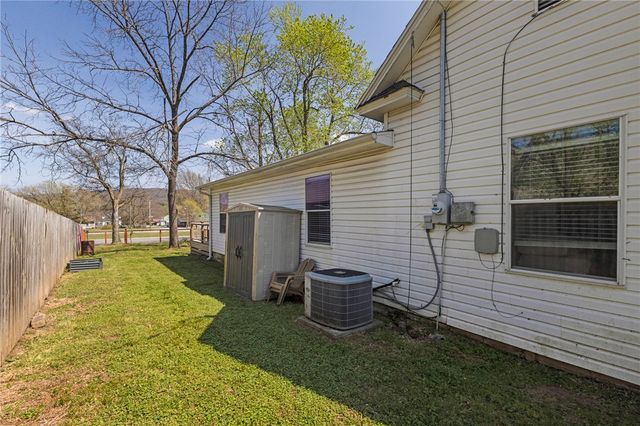 255 Wheeler Street, West Fork, AR 72774