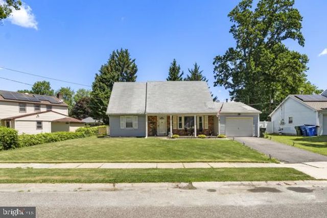 12 ELRIDGE LN, Willingborough, NJ 08046