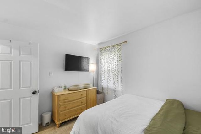 12 ELRIDGE LN, Willingborough, NJ 08046