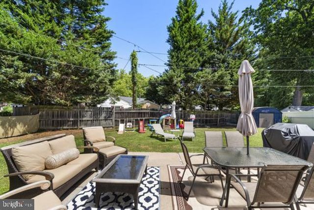 12 ELRIDGE LN, Willingborough, NJ 08046