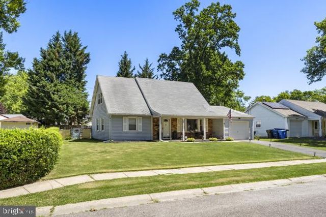 12 ELRIDGE LN, Willingborough, NJ 08046