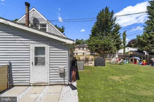 12 ELRIDGE LN, Willingborough, NJ 08046