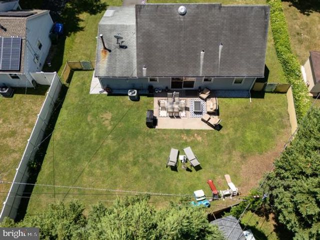 12 ELRIDGE LN, Willingborough, NJ 08046