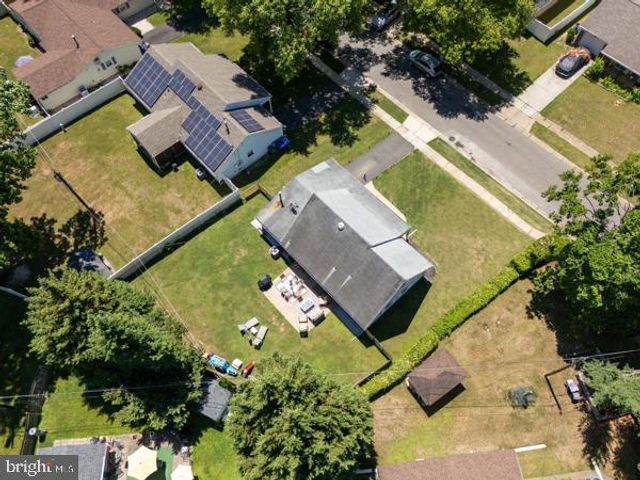 12 ELRIDGE LN, Willingborough, NJ 08046
