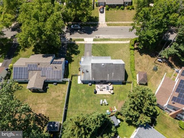 12 ELRIDGE LN, Willingborough, NJ 08046